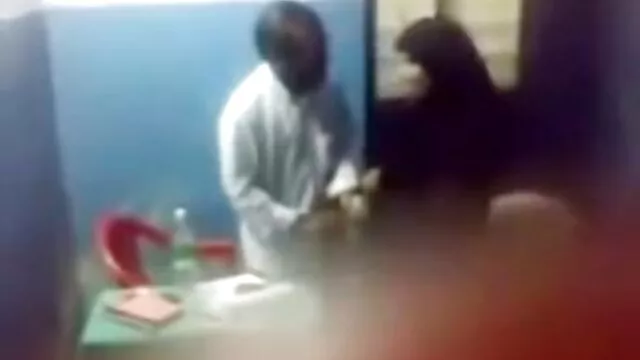 彼はトラブルの卵を投げている。 エロ 画像 女 向け