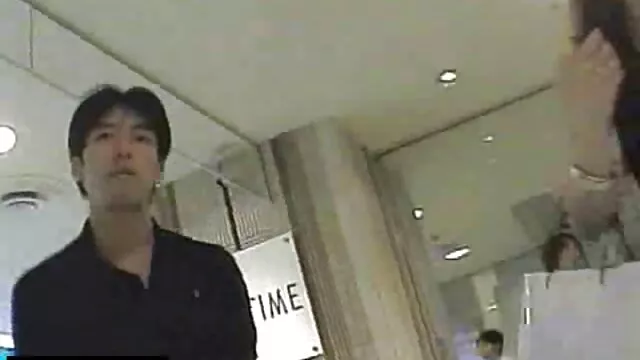 私の友人と私は映画に行き、兼でいっぱいになってしまいます エロ 動画 女性 向