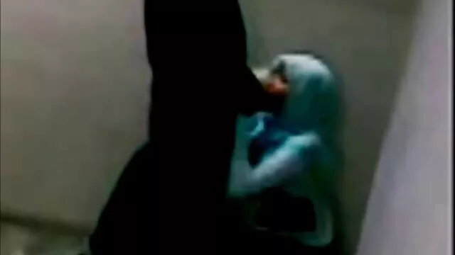 彼らは水を飲むために彼女の猫から彼女を取るとき 女 の 人 の ため の エロ 動画
